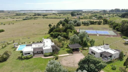 (BPV-BPV-10999)  Casa en venta de 6 ambientes en JOSE IGNACIO
