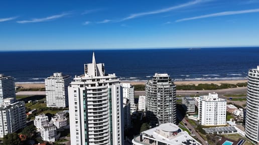 (BPV-BPV-11045)  Departamento en venta de 4 ambientes en Playa Brava