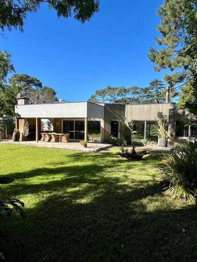 (BPV-BPV-11169)  Casa en venta de 5 ambientes en Punta del Este