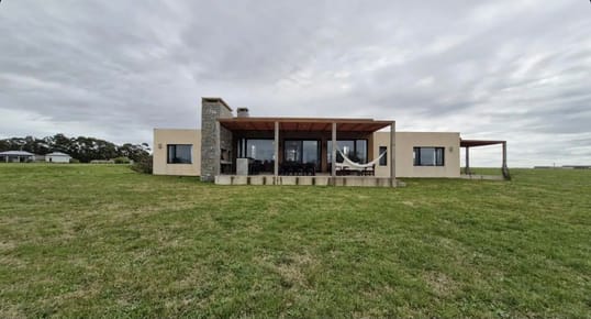 (BPV-BPV-11196)  Casa en venta de 3 ambientes en Pueblo Mío