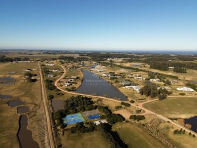(BPV-BPV-11412)  Exclusivo Lote sobre Laguna en Pueblo Mío