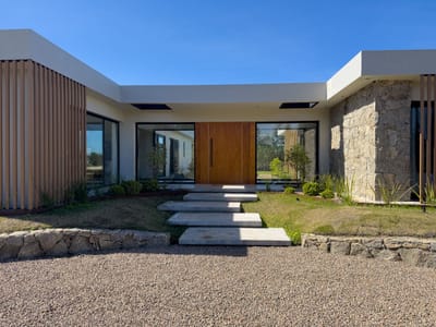 (BPV-BPV-11512)  Casa en alquiler temporal de 7 ambientes en Pueblo Mio Chacras del Golf