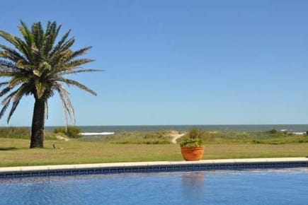 (BPV-BPV-2621)  Casa en venta de 7 ambientes en SOLANAS