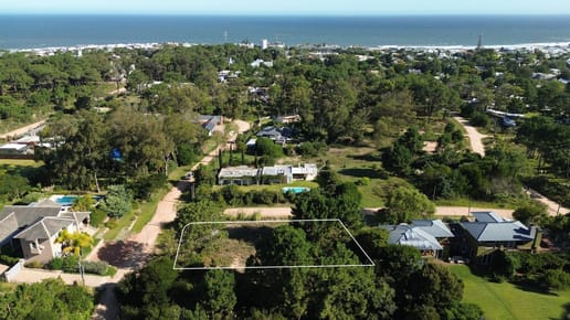 (BPV-BPV-4623)  Terreno en venta en La Barra, gran altura y metraje