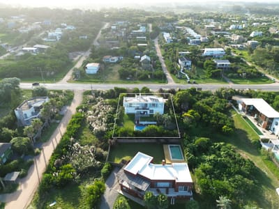 (BPV-BPV-5668)  Casa en venta de 4 ambientes en PUNTA PIEDRAS