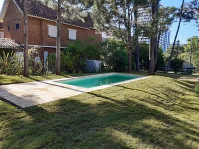 (BPV-BPV-8857)  Casa en venta de 4 ambientes en AIDY GRILL