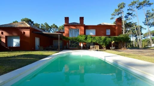 (BPV-BPV-943)  Casa en alquiler temporal de 6 ambientes en LAGUNA BLANCA