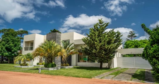(BPV-BPV-949)  Casa en alquiler temporal de 5 ambientes en BOULEVARD PARK