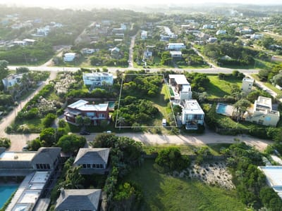 (BPV-BPV-9843)  Terreno en venta en frente a la playa Punta Piedras Manantia