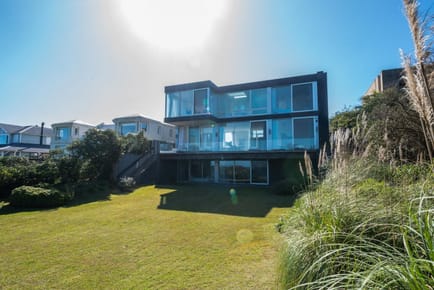 (BPV-BPV-9994)  Casa sobre la playa de Manantiales en alquiler