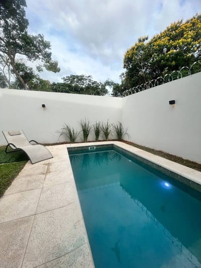Alquilo duplex en Lambare - Zona Yatch