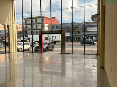 ALQUILO SALÓN COMERCIAL PREMIUM EN FERNANDO DE LA MORA