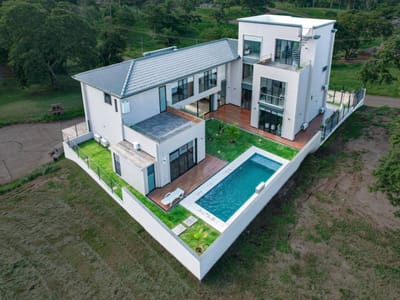 MANSION EN VENTA EN EL URUBO