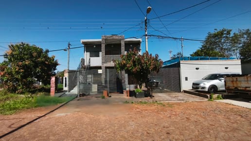 Casa de dos plantas a terminar en Ñemby