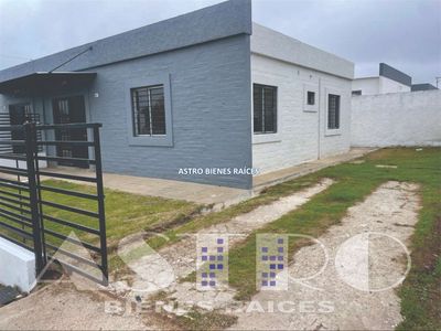 CASA EN ALQUILER DOS DORMITORIOS MELO
