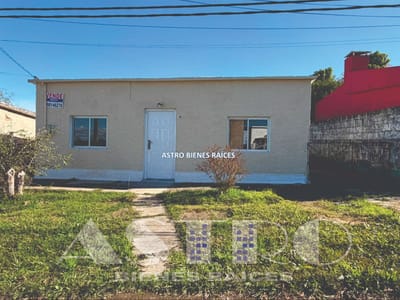 CASA EN VENTA DOS DORMITORIOS MELO