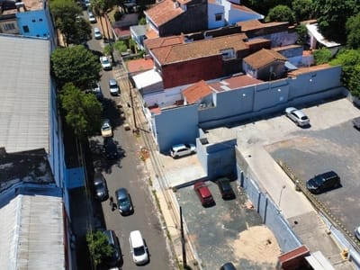 En venta casa a demoler zona Salesianito
