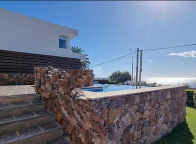 Venta casa exclusiva frente al mar