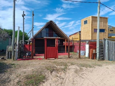 VENTA DOS CABAÑAS A METROS DEL MAR PUNTA RUBIA