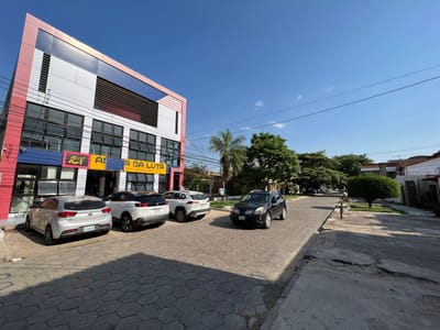 EDIFICIO EN VENTA - ZONA NORTE BARRIO HAMACAS 3ER ANILLO EXTERNO