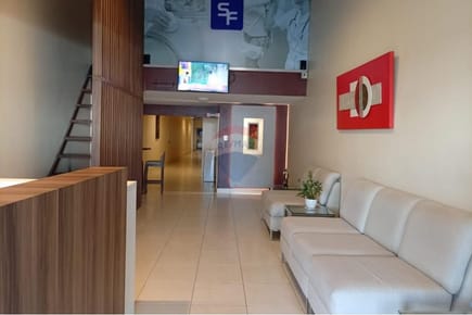 Health Clinic - Alquiler - Fernando De La Mora, Paraguay