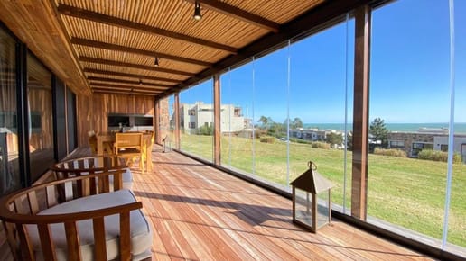 Venta apartamento 2 dormitorios en suite. Punta Ballena. Seguridad. Amueblado. Garage