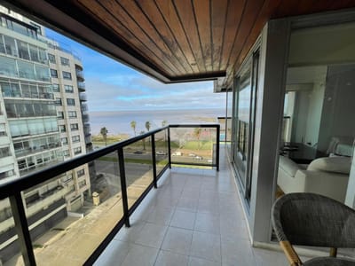 Venta 3 y serv o 4 dormitorios con vista al mar y parque con 2 garajes
