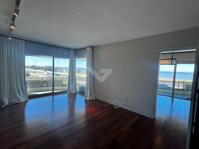 Alquiler apartamento Rambla de CARRASCO. 3 dormitorios. Servicio. Garage. Box. Amenities. Seguridad