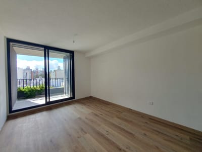 Apartamento de dos dormitorios y Garage en Cordon Sur