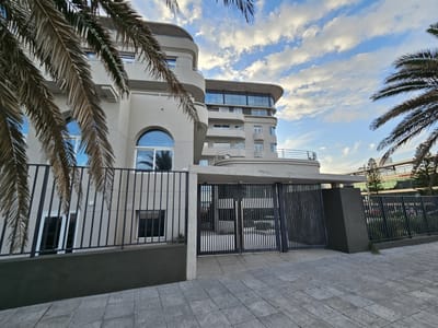 ! Exclusivo Apartamento a la Venta de 3 domitorios  sobre Rambla de Carrasco!!!!