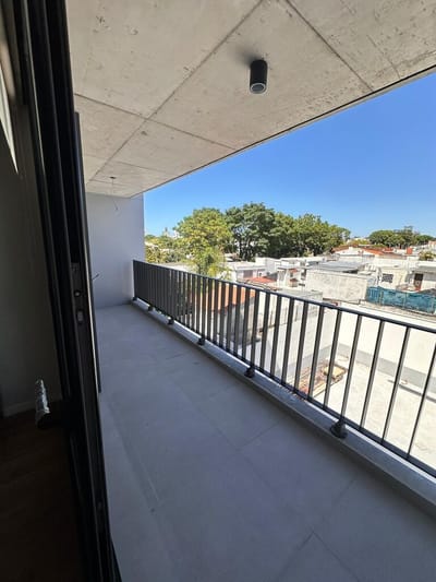 1 dormitorio con terraza en buceo