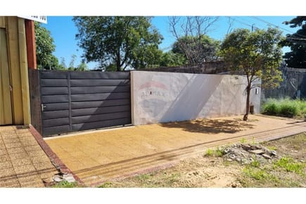 VENDO TERRENO EN LAMBARÉ