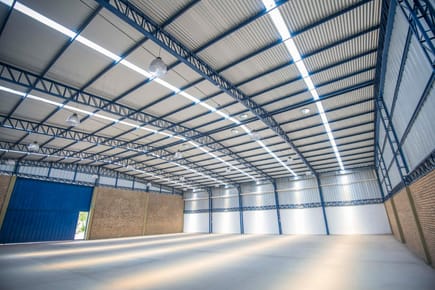  ALQUILO DEPÓSITO de 585 m² en SAN LORENZO  COD 059