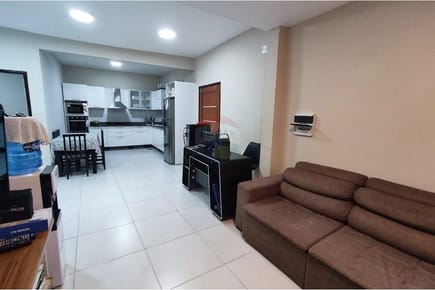 Hermosa casa a cuadras de Av. Cacique Lambaré
