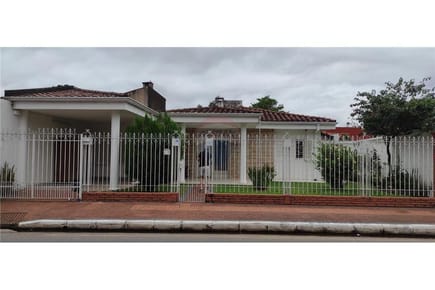 VENDO CASA EN FERNANDO DE LA MORA ZONA SUR