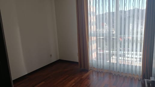Departamento en Alquiler de 3 dormitorios entre 21 y 22 de Calacoto 