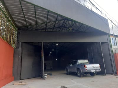 Vendo Deposito De 360 M2  Sobre Avda Eugenio A. Garay Luque San Lorenzo