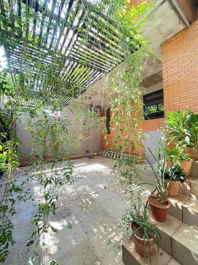Vendo Hermosa Casa De 3 Dormitorios Con Piscina En Barrio Mburucuya