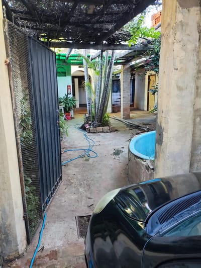 Vendo Terreno con Casa a demoler en Barrio Herrera