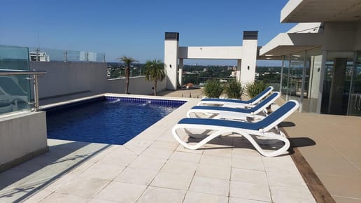 Alquilo Amplio Departamento De 2 Suites Con Cochera En Barrio Mcal. Estigarribia Zona Hiperseis