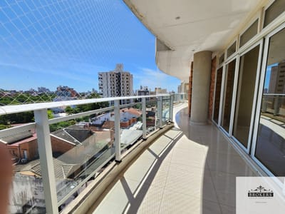 Vendo Amplio Departamento De 3 Dormitorios En Barrio Las Mercedes