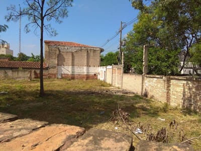 Vendo Terreno En Esquina De 525 m2 En Barrio Herrera