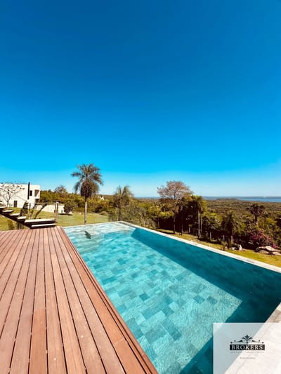Vendo Casa Amoblada de 3 Suites a Estrenar con Vista al Lago en San Bernardino