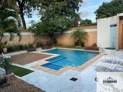 Vendo Casa De 3 Dormitorios Con Piscina y Sauna En 4to Barrio Luque