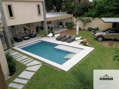 Vendo Casa 5 dormit. de 725 m2 en Mburicaó