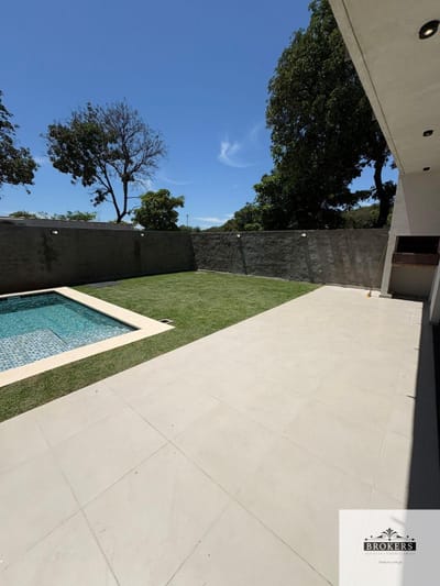 Vendo Duplex Moderno De 3 Dormitorios Con Piscina Zona Madero