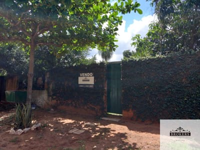 Casa en Venta de 3 Dormitorios c/ cochera en Ñemby