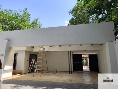Vendo Importante Casa para Uso Comercial Sobre Avenida Mcal López Zona Kubitshek