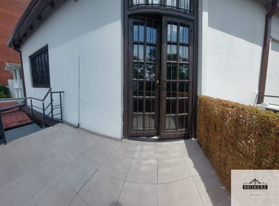 Alquilo Casa - Oficina 6 habitac. ubicada en Barrio Ciudad Nueva