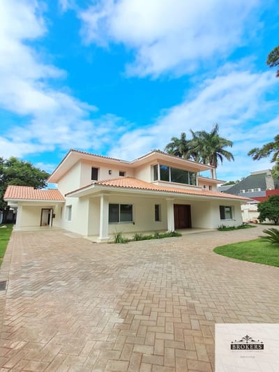 Alquilo Lujosa Residencia De 4 Suites Con Piscina En Mcal Estigarribia